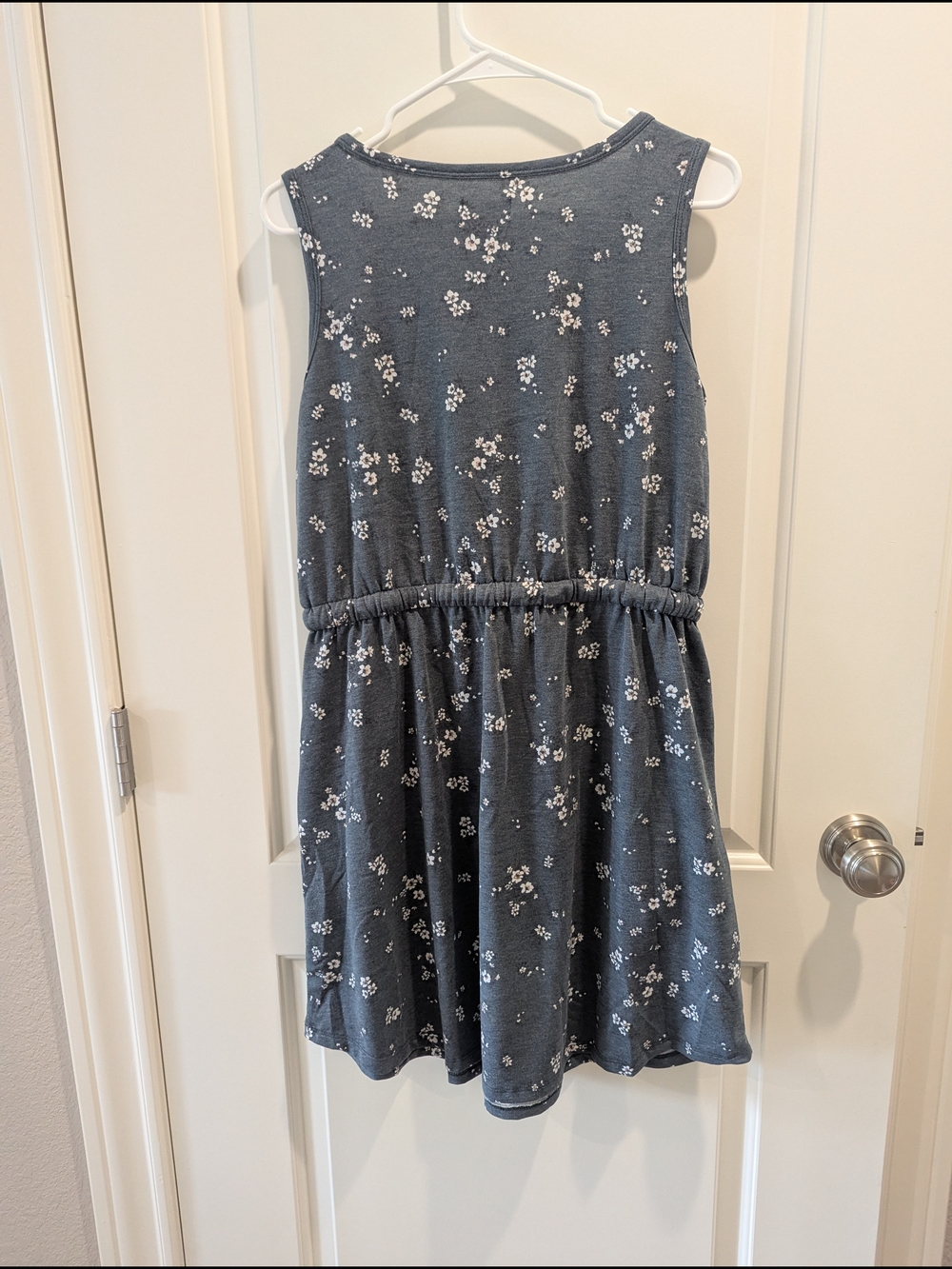 Maurices Gray Floral Sleeveless Drawstring Mini Dress - Picture 5 of 6